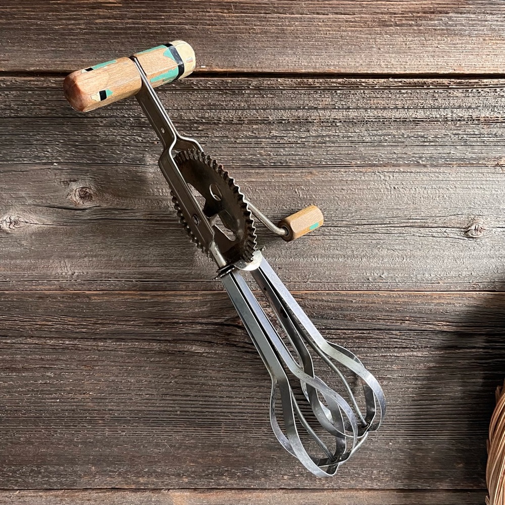 Vintage egg beater